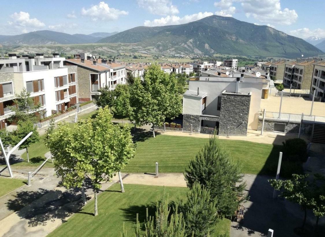 Апартаменты Deluxe Pirineos Сабиньяниго Экстерьер фото